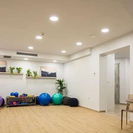 호텔 Lines Concept 레팀노