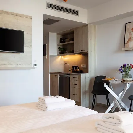 Otel Lines Concept