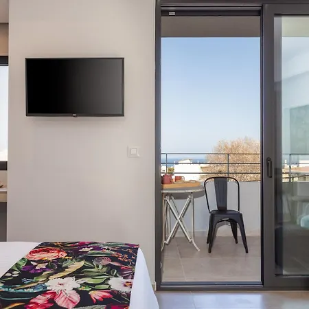 Lines Concept Hotel 3*