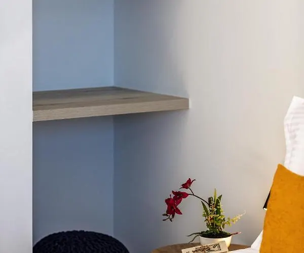 Lines Concept Hotel 3*