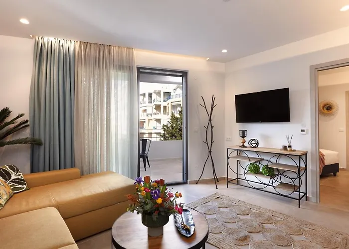 Lines Concept Hotel 3*