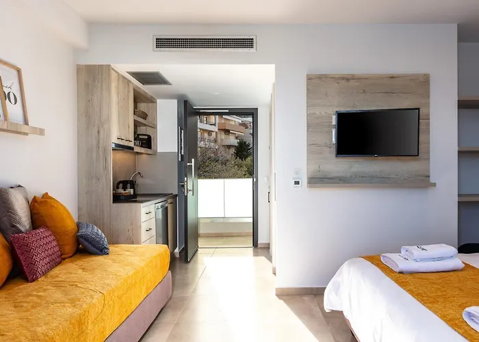 Hotel Lines Concept 3*