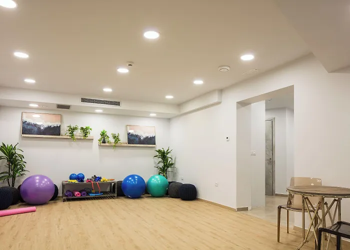 Lines Concept Hotel 3*