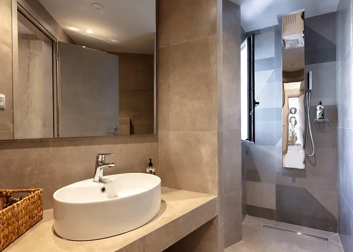 Hotel Lines Concept 3*